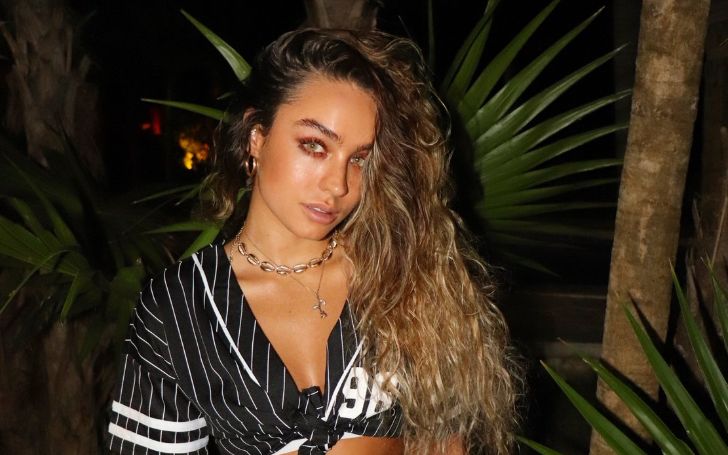 Who Is Sommer Ray Get To Know About Her Age, Measurements, Net Worth, Personal Life, & Relationship